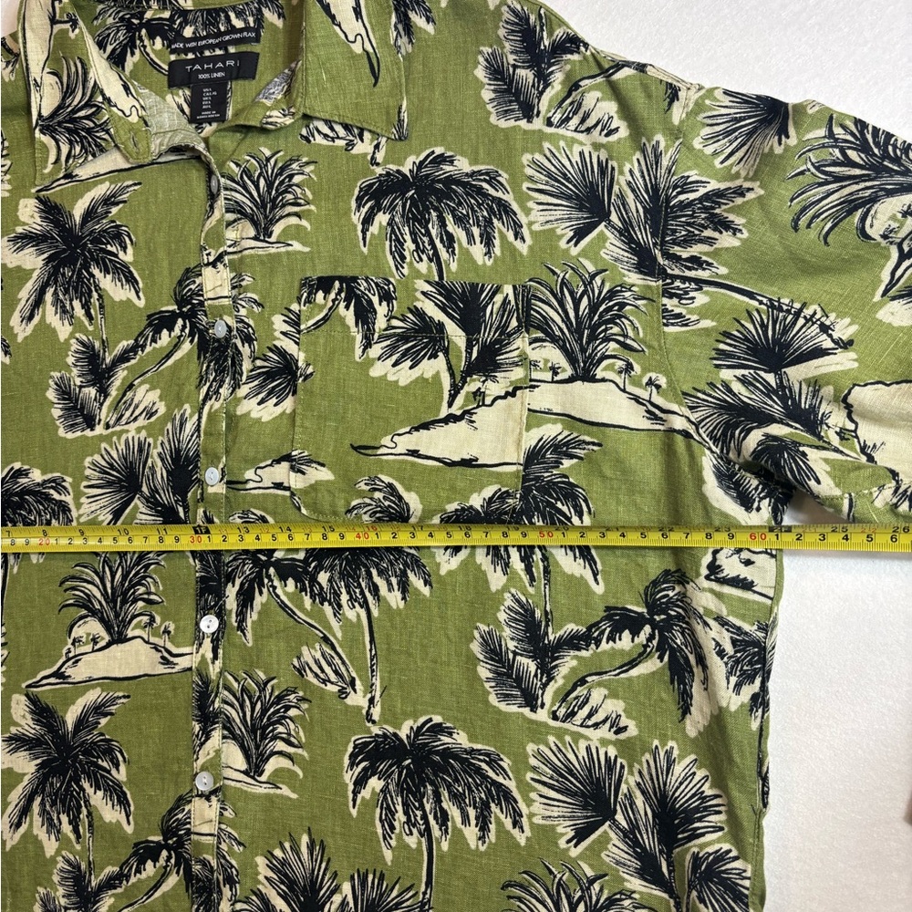 Tahari Green Palm Print Button Down Shirt Size L - Picture 6 of 7